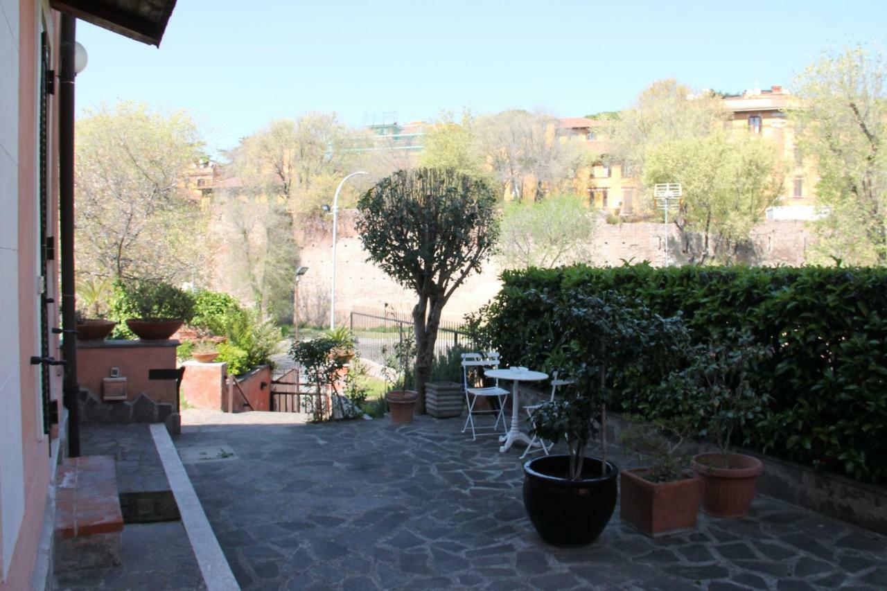 Apartment Piramide Gold Rom